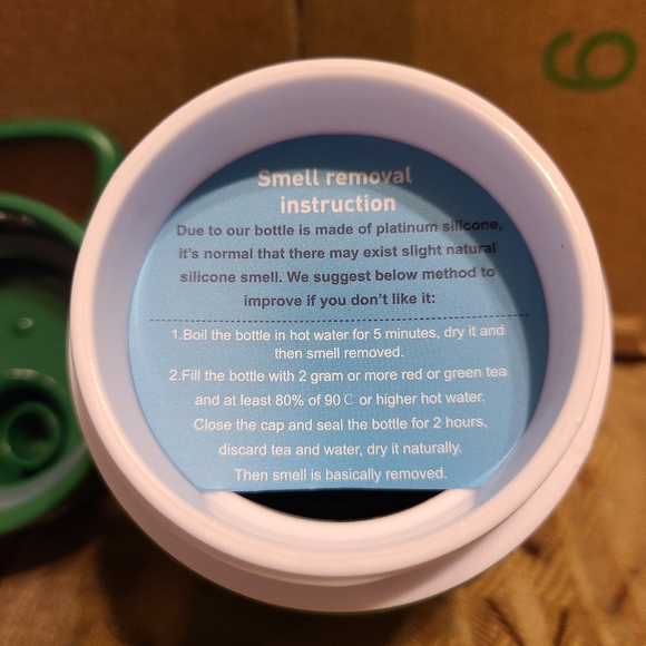 NEW..Arbonne Collapsible Bottle - Picture 5 of 5